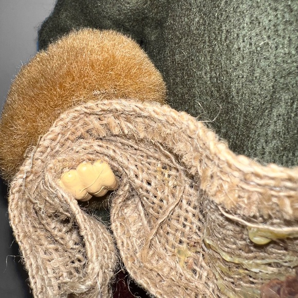 Victorian Santa Claus Standing Decoration - Picture 3 of 10